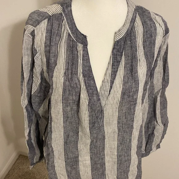 Linnen Vneck blouse - Picture 2 of 3